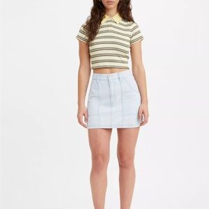 Levi’s High Rise Carpenter Skirt- Light Blue Denim ☀️✨